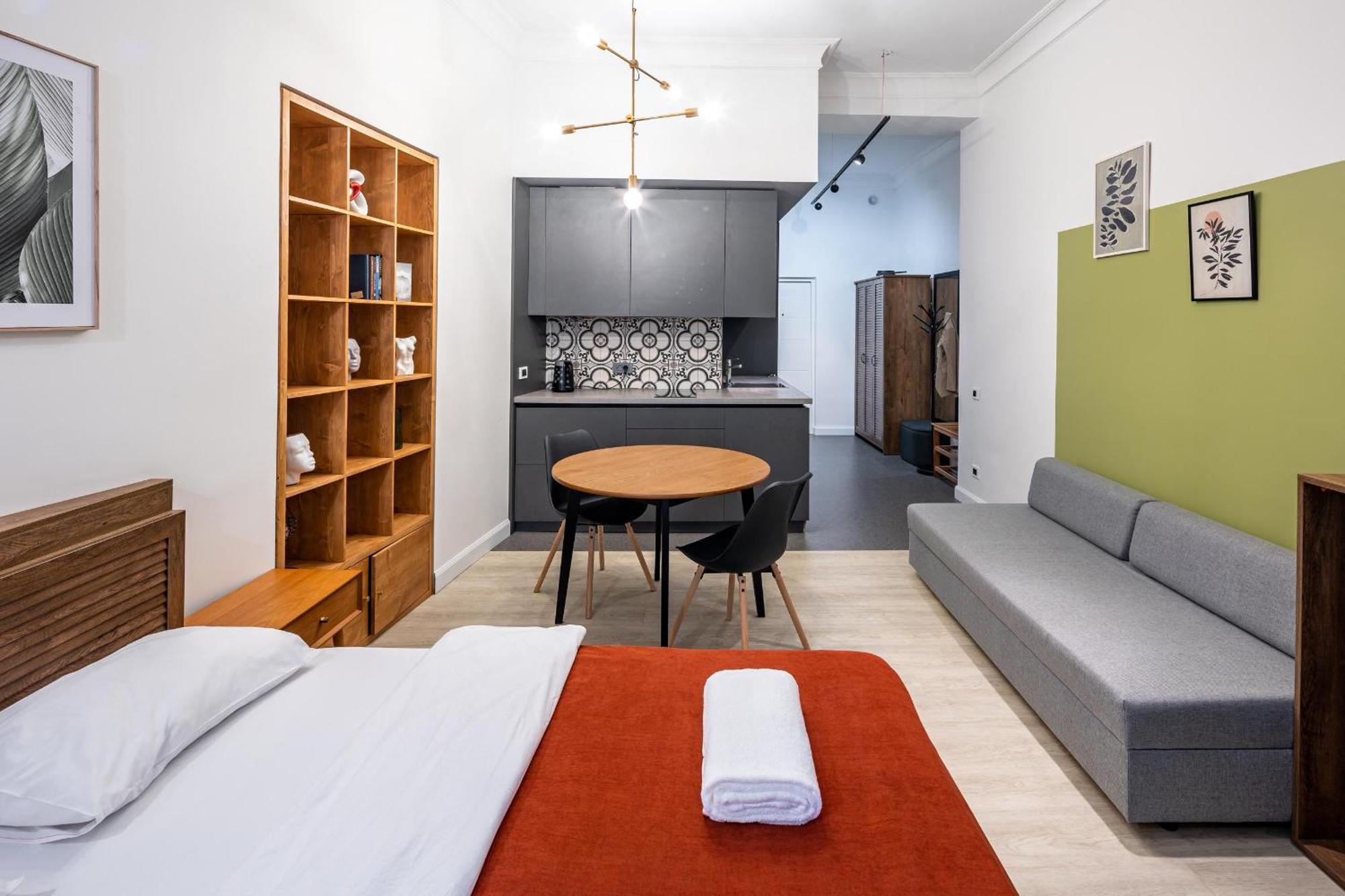 Apartamenty On Knyazya Romana Lviv Exterior photo