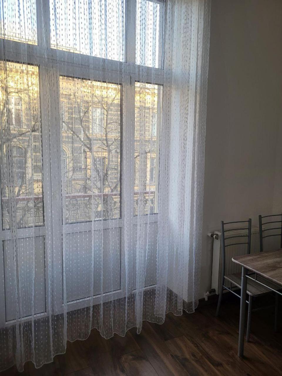 Apartamenty On Knyazya Romana Lviv Exterior photo