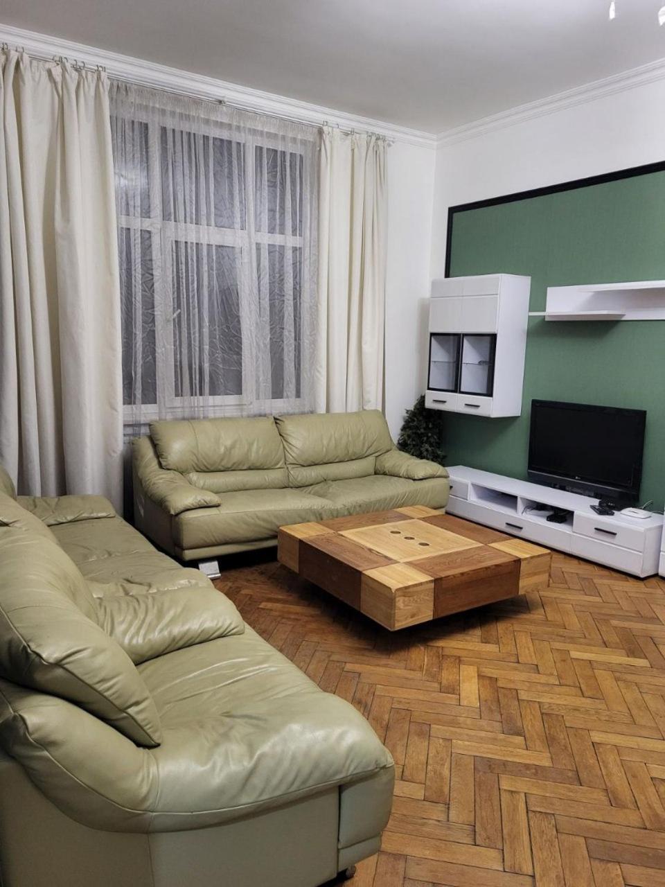 Apartamenty On Knyazya Romana Lviv Exterior photo